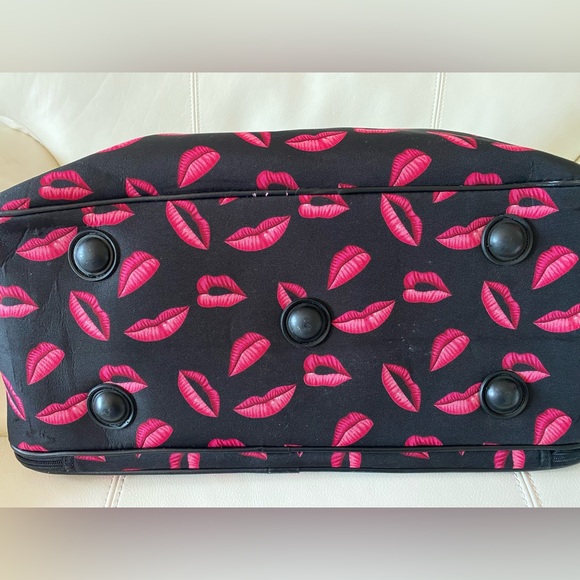 Lips Duffel Bag Set 2pc Pink & Black Gym Travel Weekender Bag and Tote - Picture 4 of 8